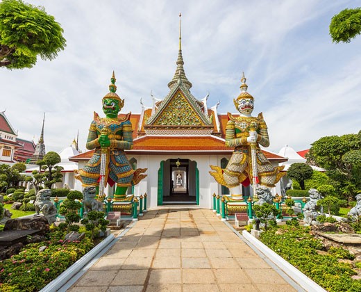 Pattaya – Bangkok. City Tour of Bangkok Temples